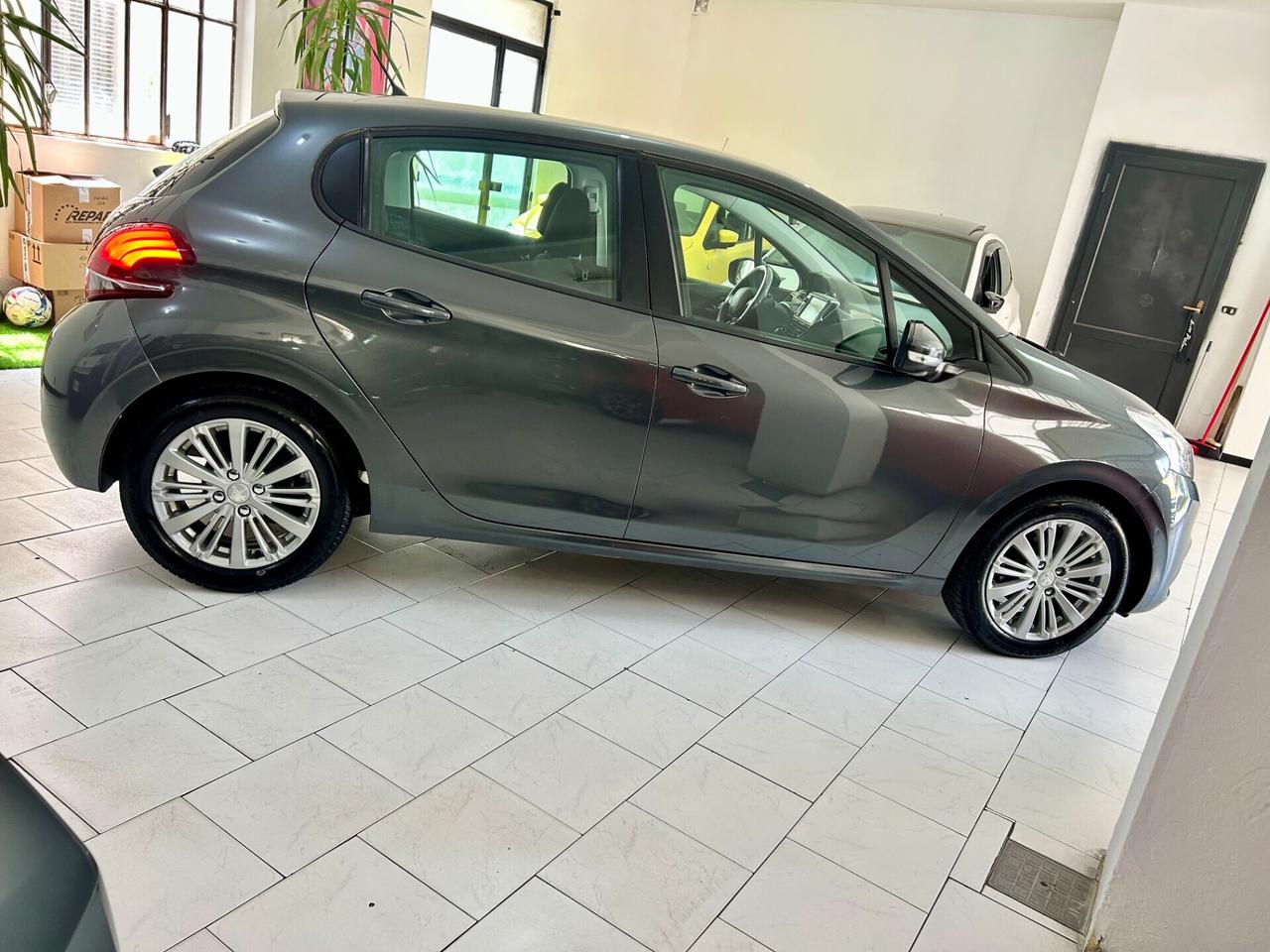 Peugeot 208 Allure *12/24 mesi di garanzia*