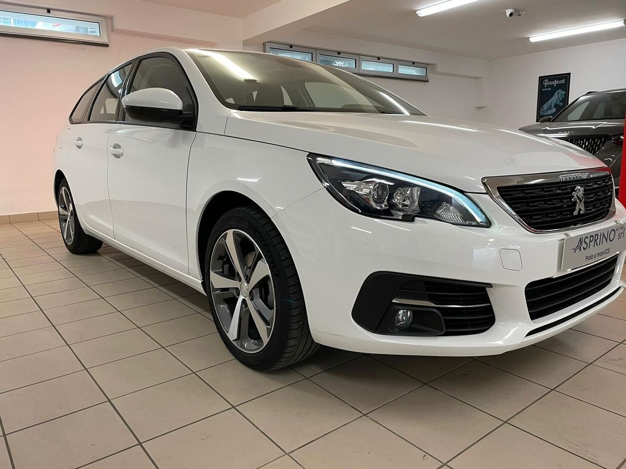 Peugeot 308 BlueHDi 130 S&S SW Business