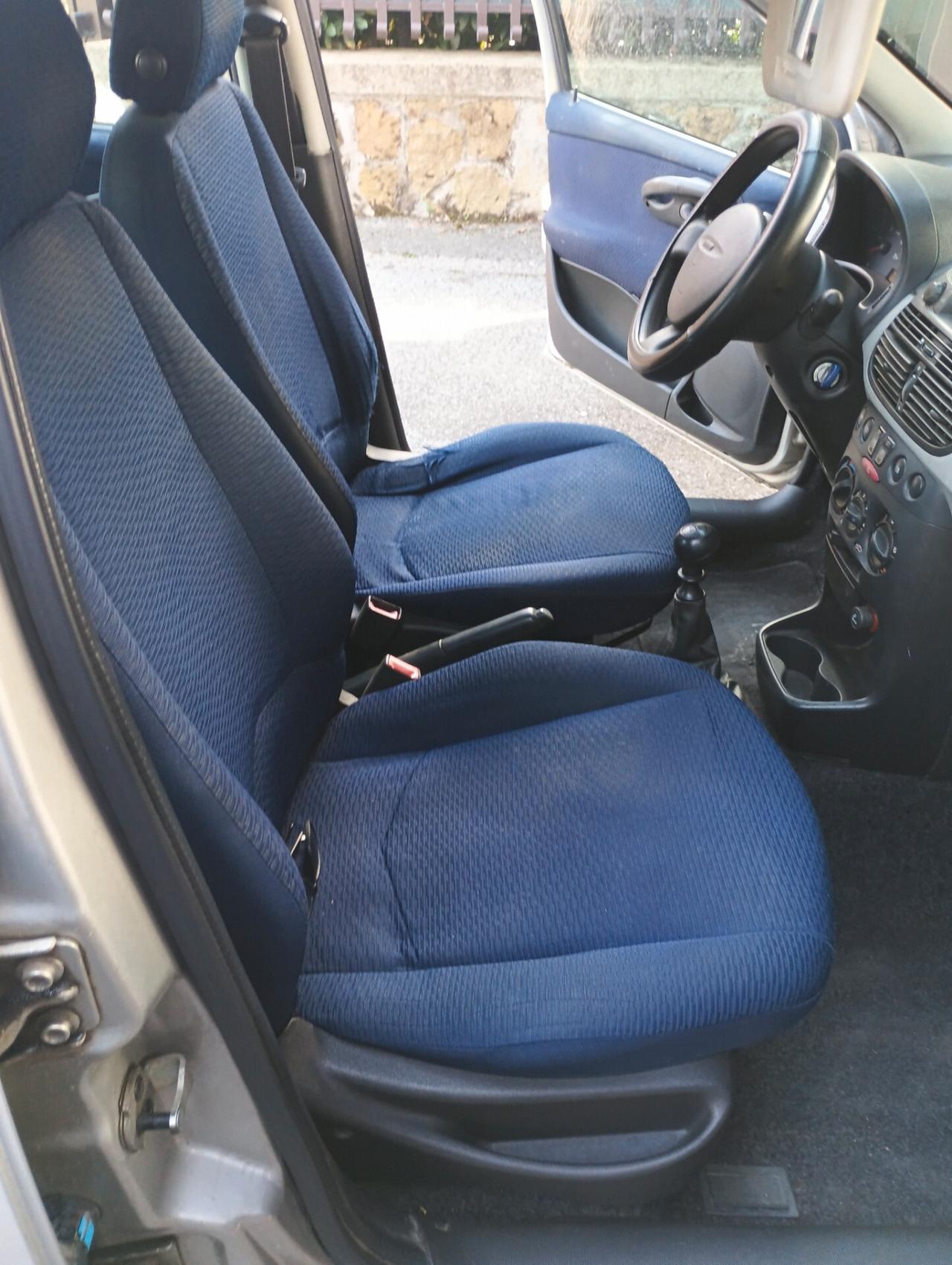Fiat Punto 1.2i cat 5 porte EL