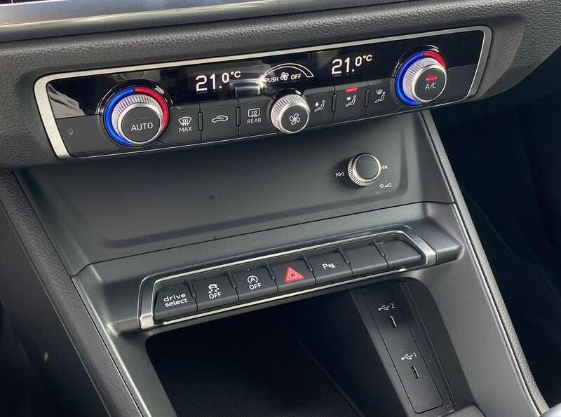 Audi Q3 SPB S Line interno ed esterno 2.0 TDI 150CV S-Tronic 35