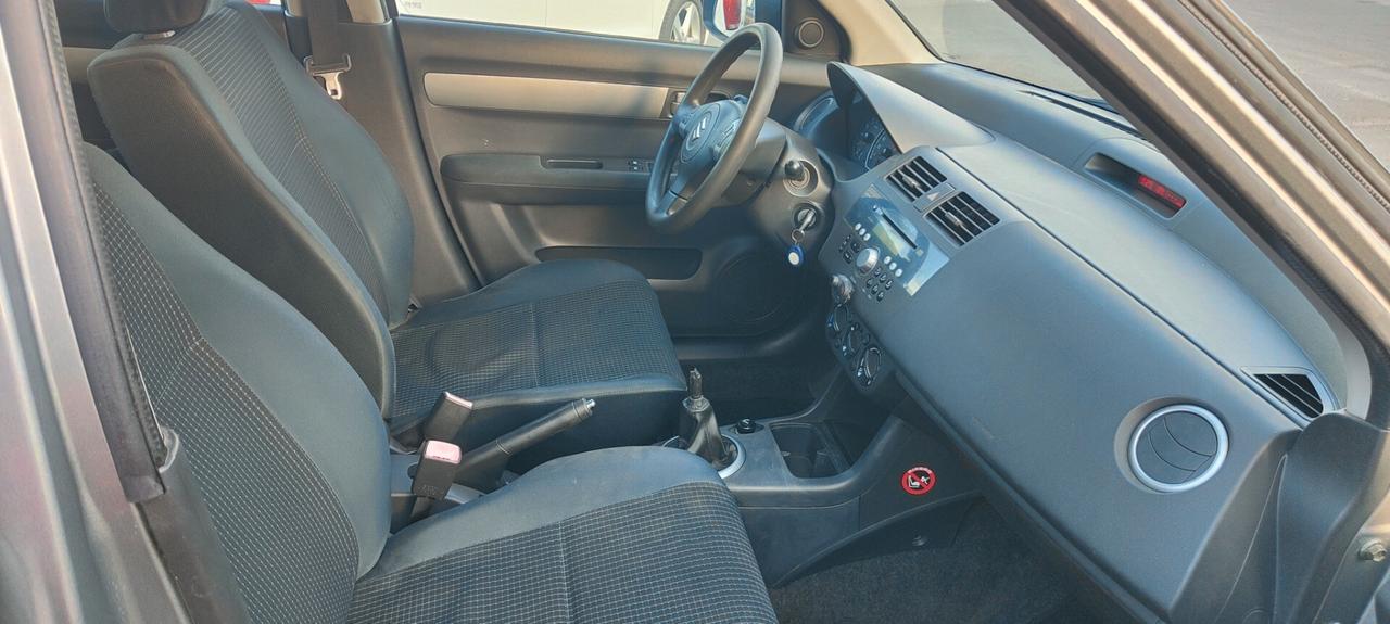 Suzuki Swift 1.3 benzina con soli 38.000 km