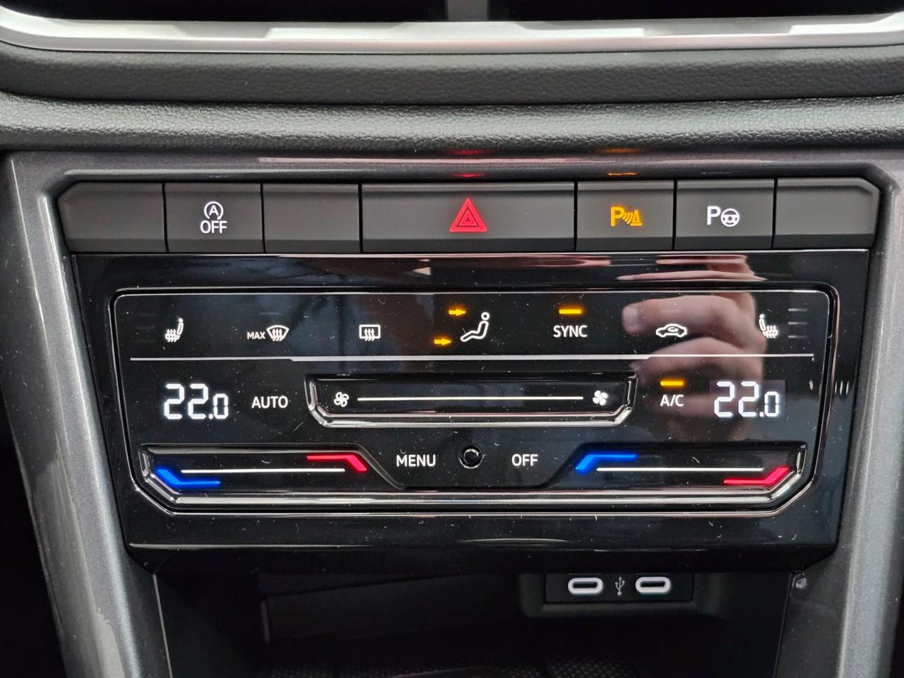 Volkswagen T-Roc Style C.17" Tetto Apribile Led Navi PDC Camera TDI