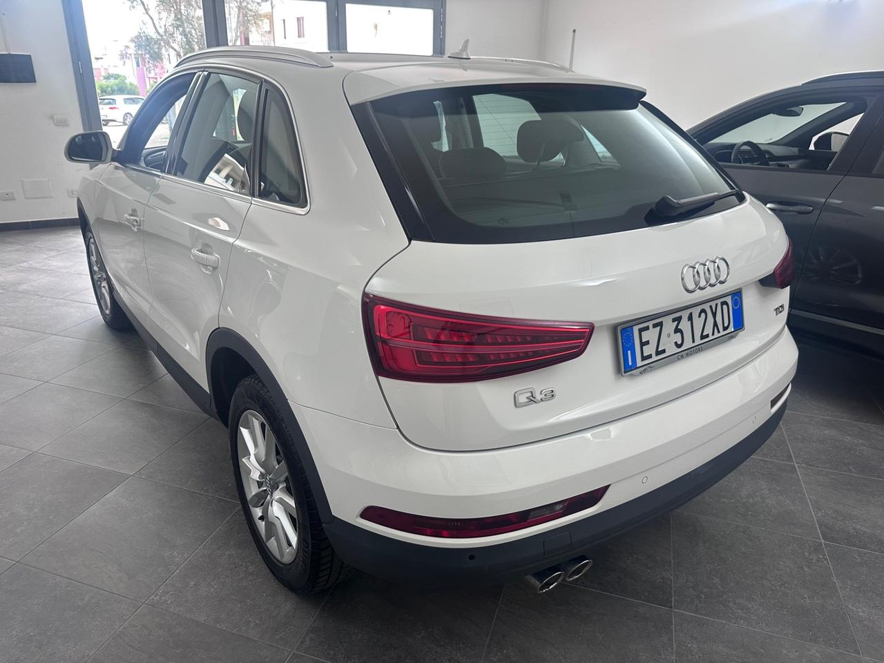 Audi Q3 2.0 TDI 120 CV Business