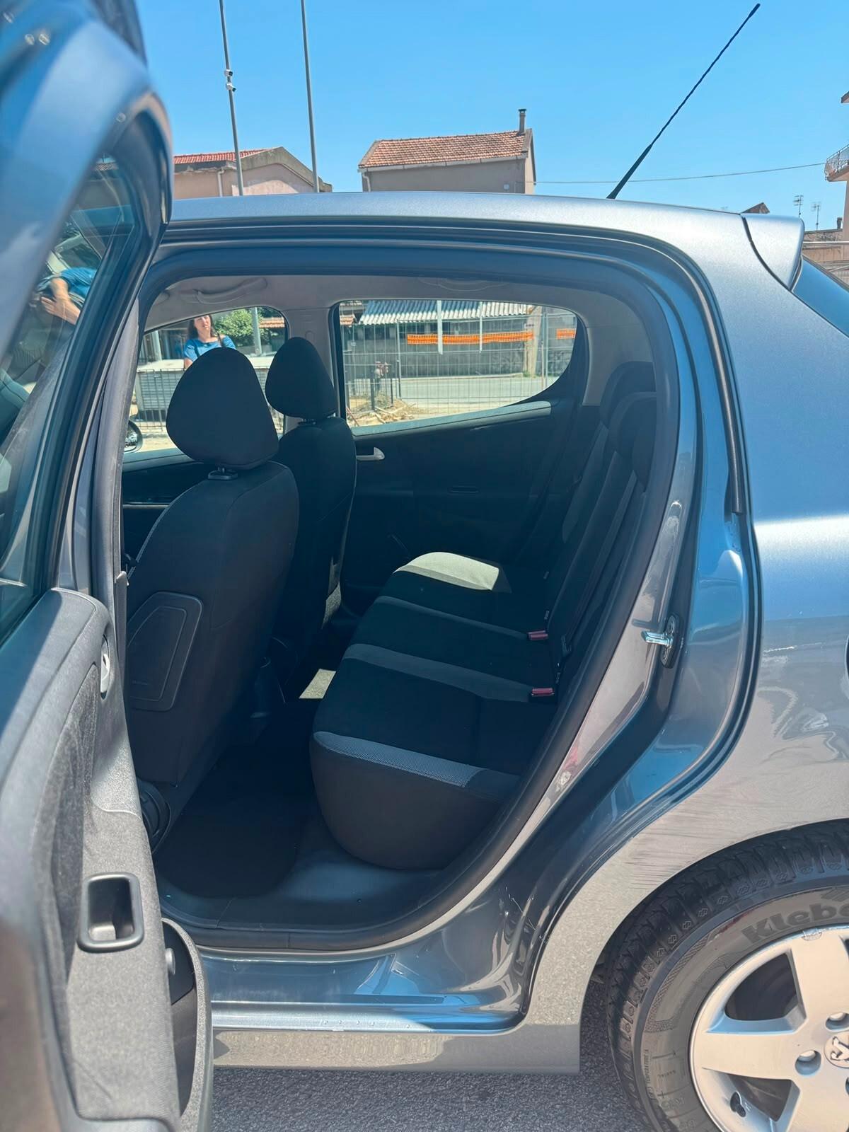 Peugeot 207 1.4 DIESEL XNEOPATENTI 99.000 KM