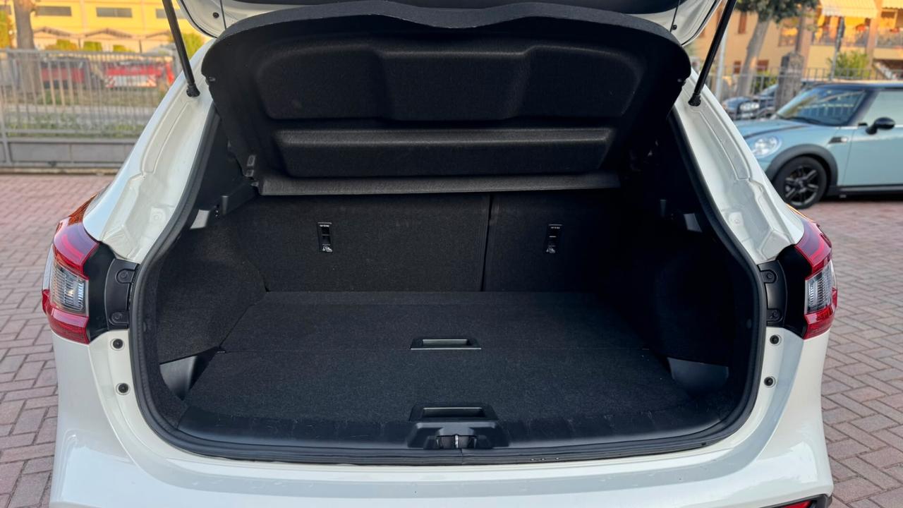 Nissan Qashqai 1.5 dCi N-Connecta