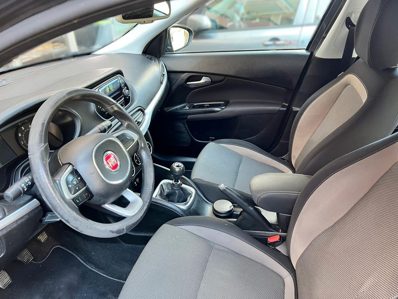 FIAT TIPO 1.6 MJT Easy - 2016