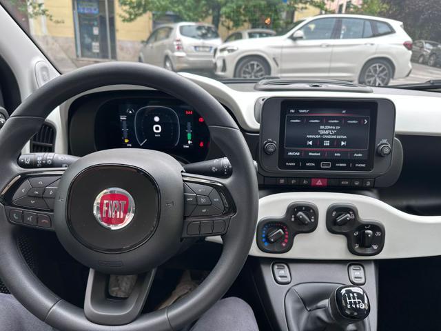 FIAT Panda 1.0 FireFly S&S Hybrid Pandina Cross-Navi-Carplay