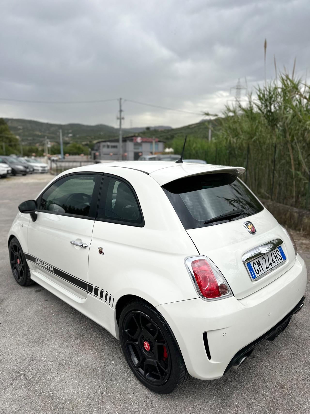 Abarth 500 1.4 Turbo T-Jet Custom