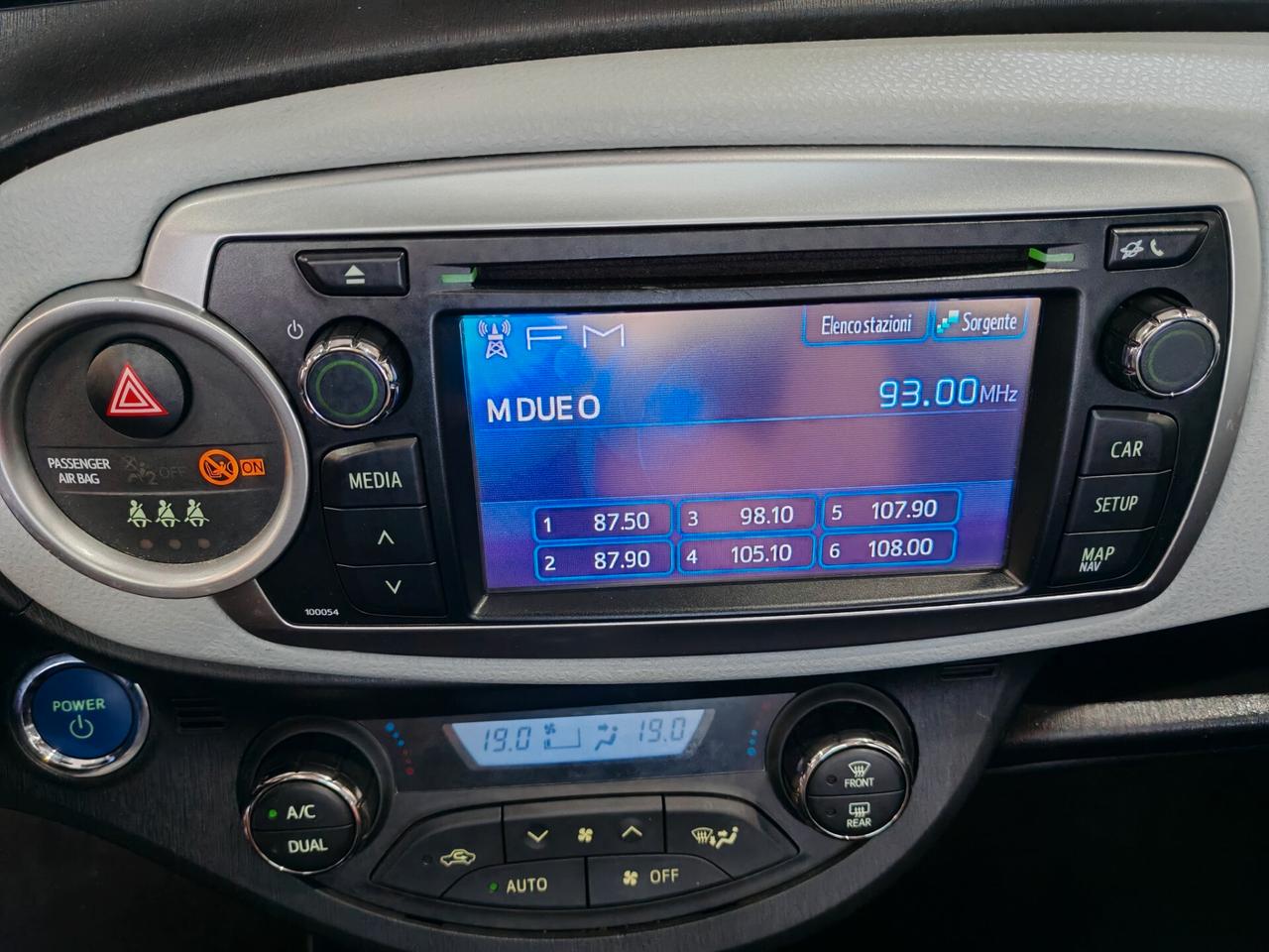 Toyota Yaris 1.5 Hybrid 100 cv Lounge CVT