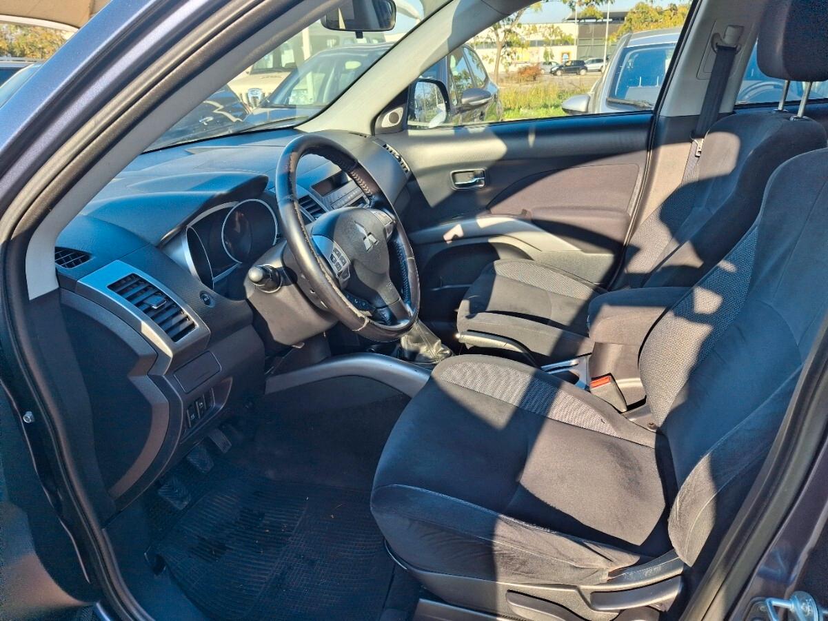 Mitsubishi Outlander 2.0 DI-D Intense DPF