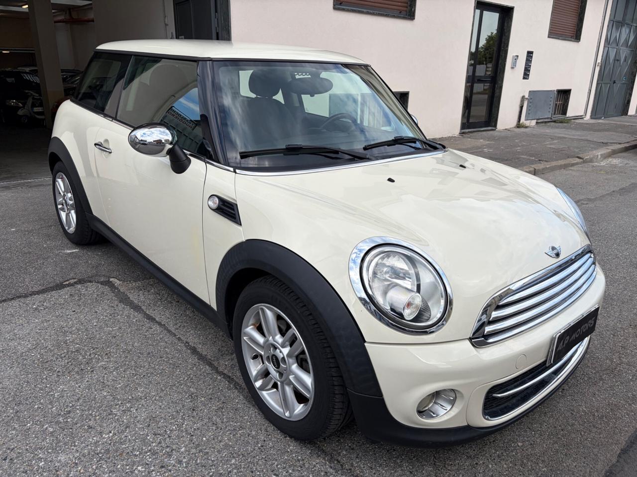 Mini 1.6 16V Cooper D KM 100000