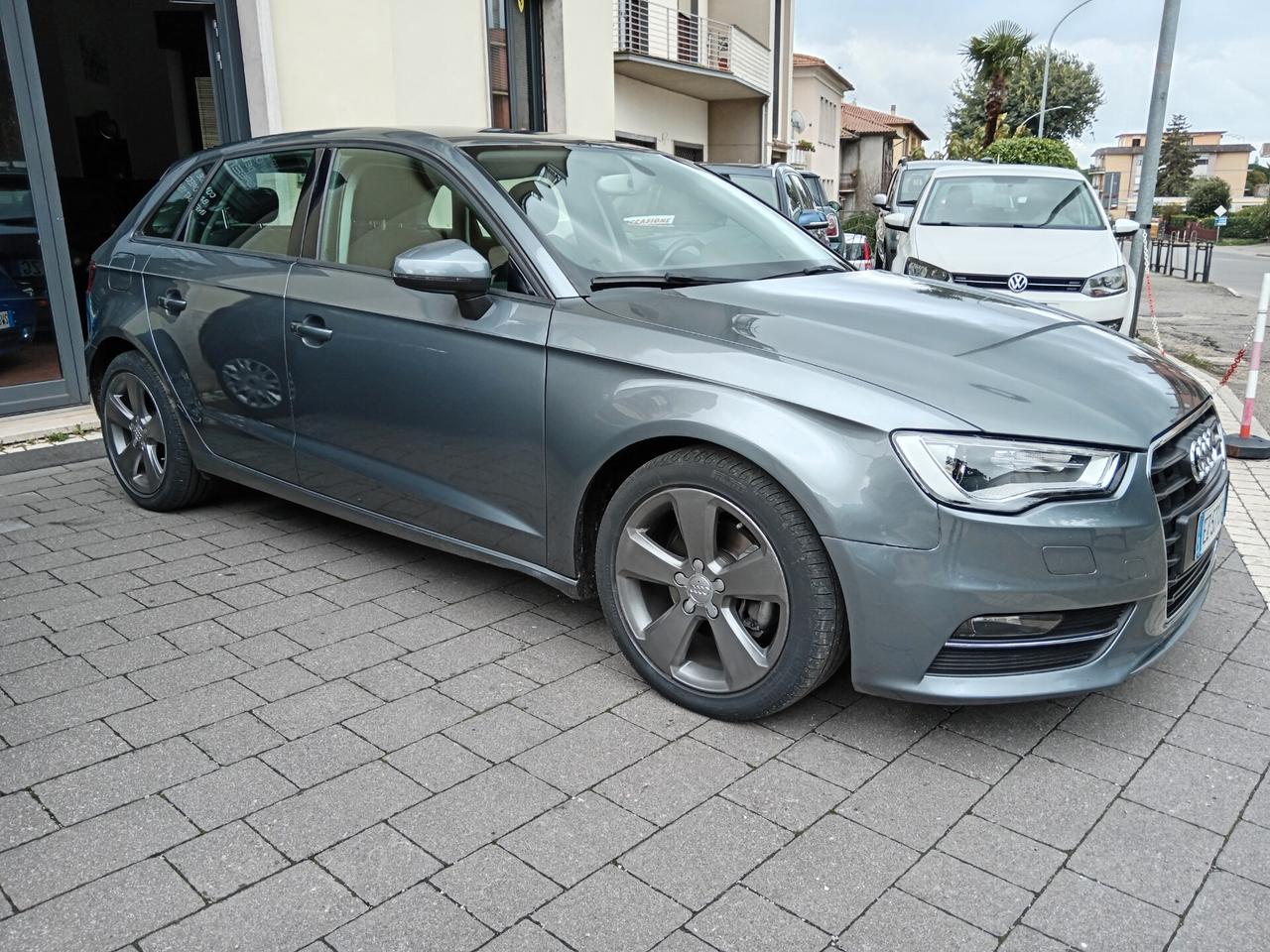 Audi A3 SPB 1.6 TDI 105 CV tip tronic