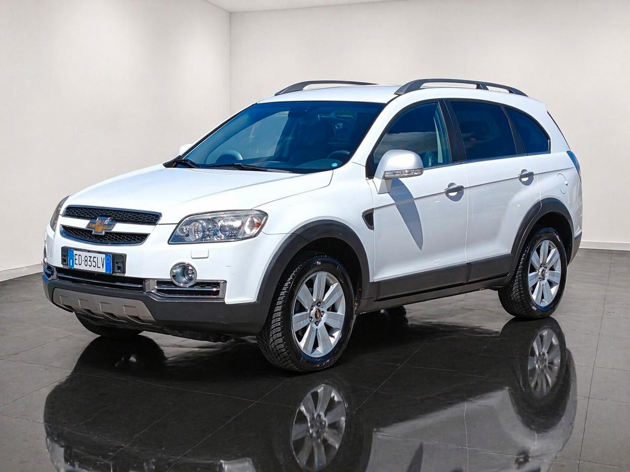 Chevrolet Captiva 2010-2.0 VCDi LT 7 POSTI NAVI 4X4 AUTOMATICA