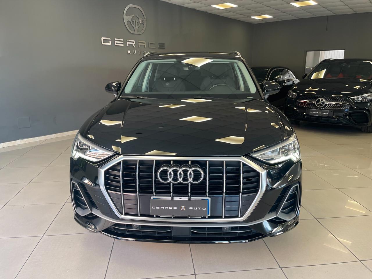 Audi Q3 2.0 TDI 150cv S line