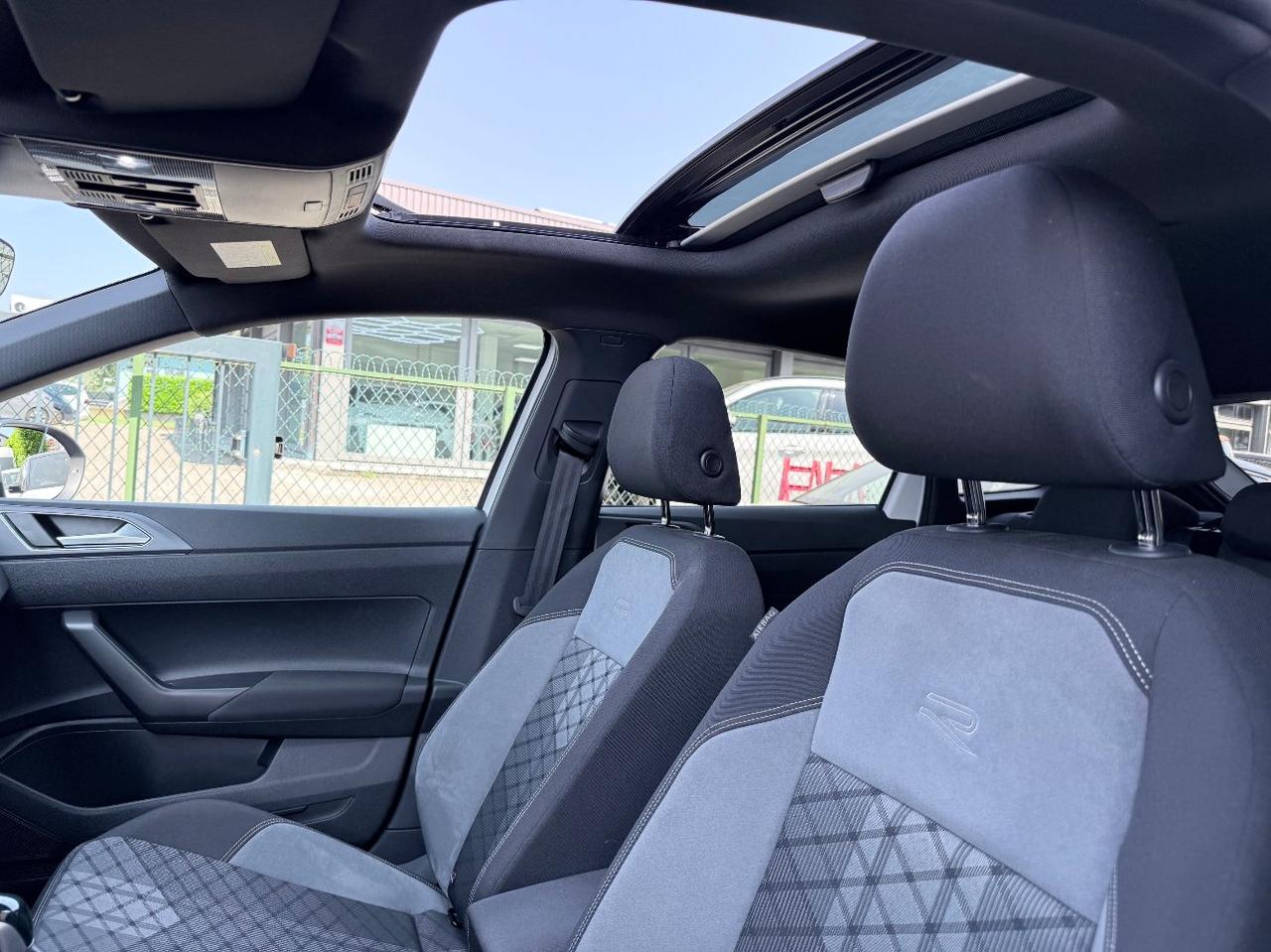 Volkswagen Taigo 1.5 tsi R-Line 150cv dsg