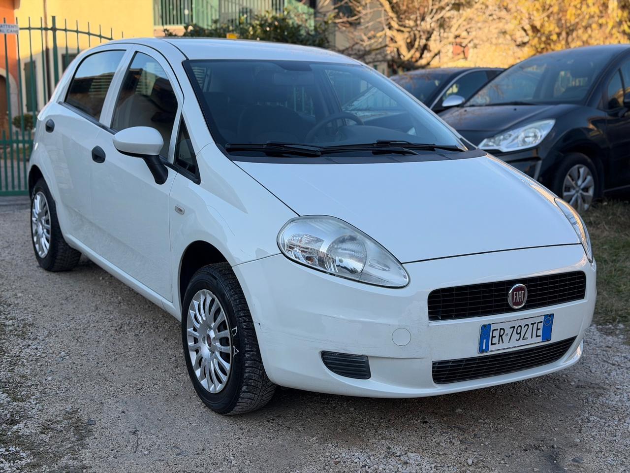 Fiat GRANDE PUNTO 1.4 5P ACTUAL NP KMCERT NEOPAT