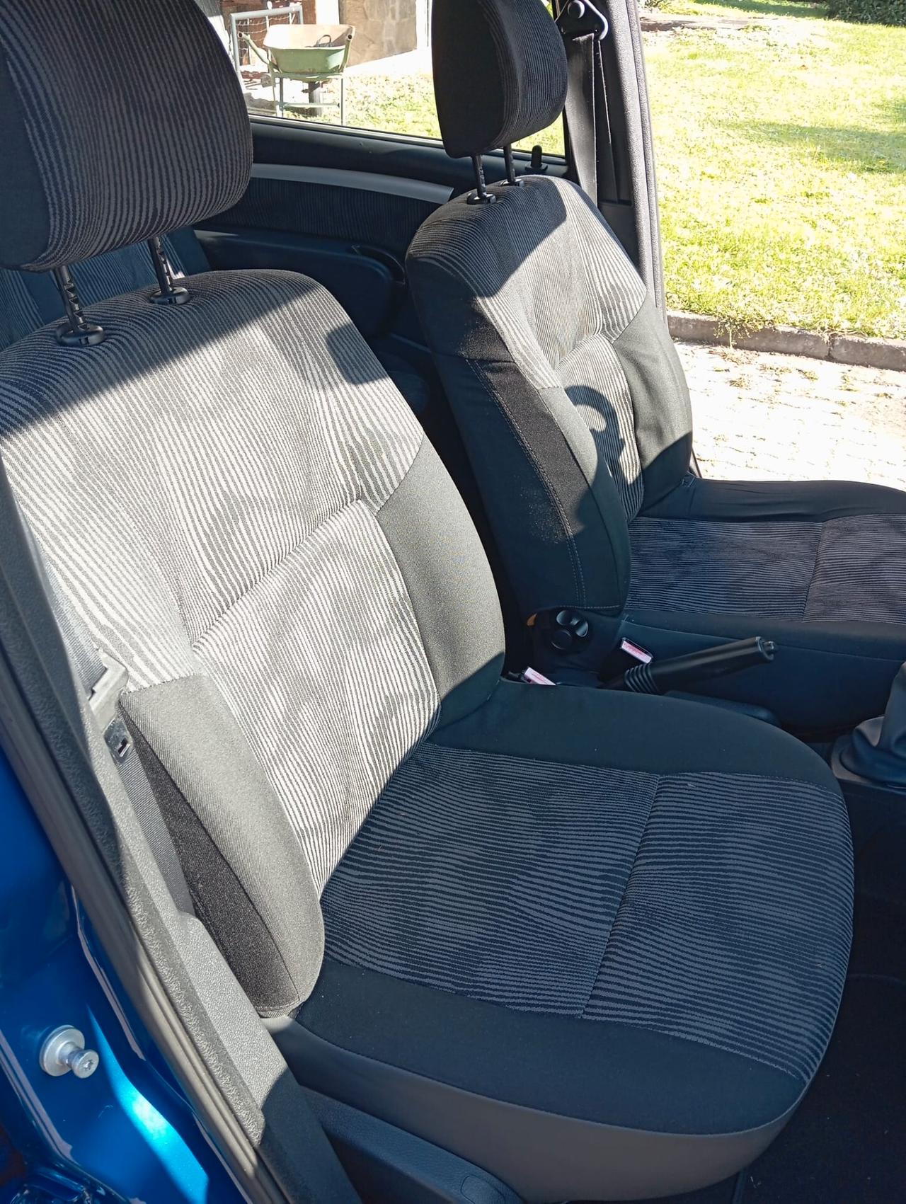 Dacia Logan MCV 1.6 GPL 5 posti Lauréate