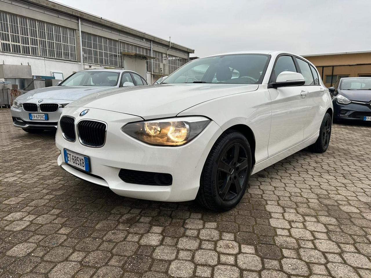 Bmw 114 114d 5p. Unique