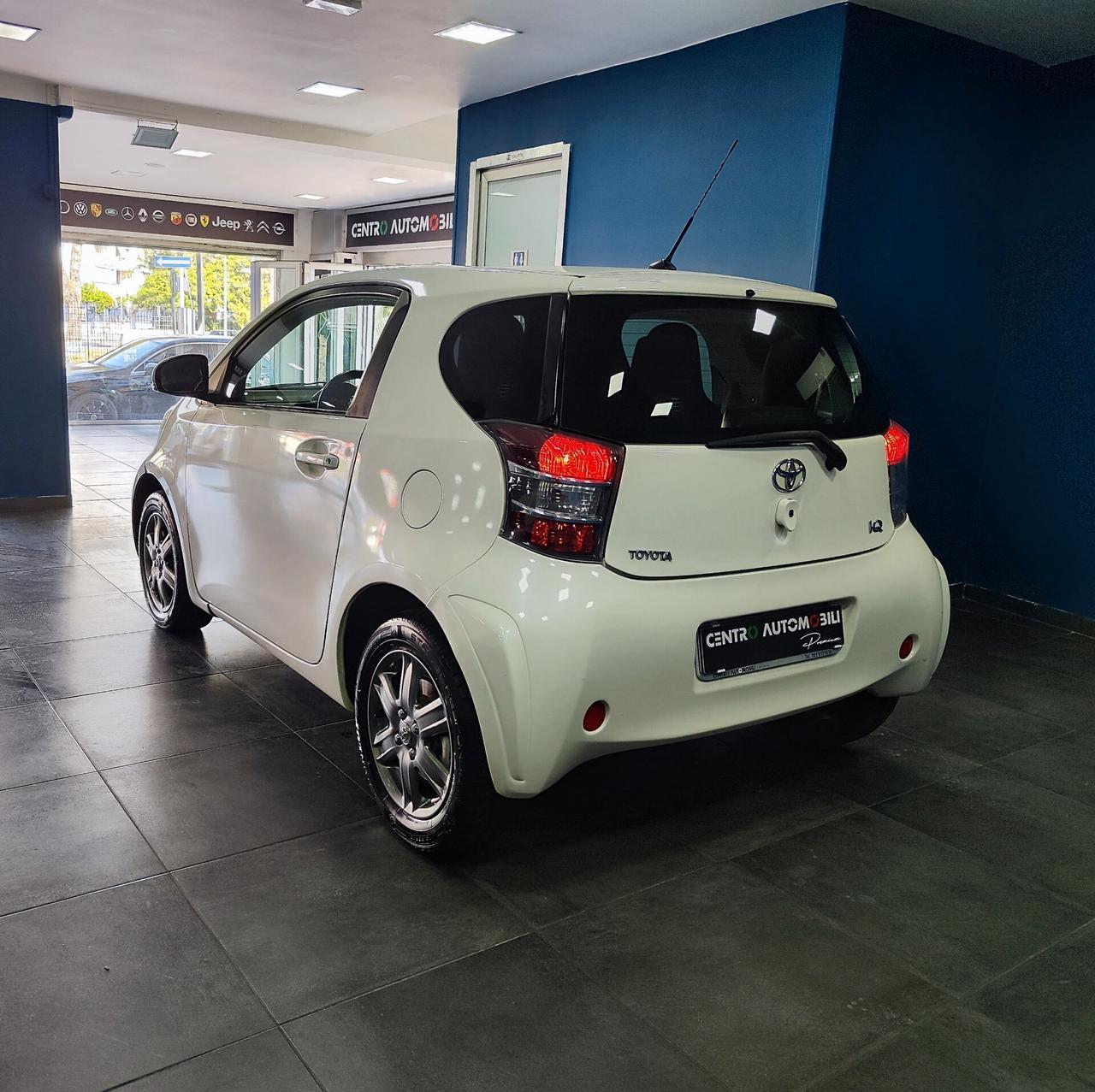 Toyota iQ 1.0 68cv CVT CAMBIO AUTOMATICO