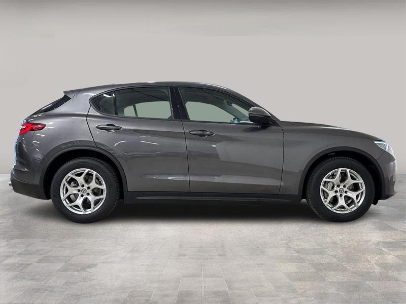 Alfa Romeo Stelvio 2.2 Turbo Business Q4 AT8