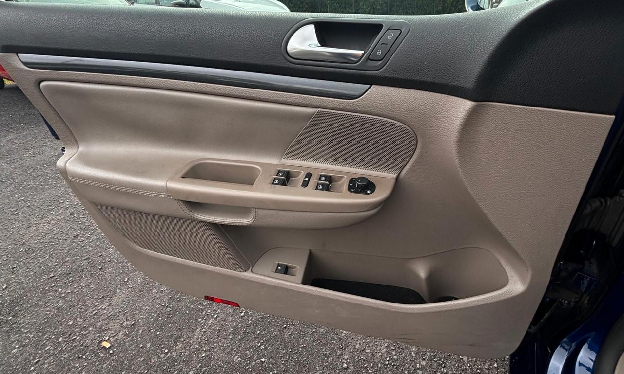 Volkswagen Golf 1.9 TDI DPF 5p. GT Sport