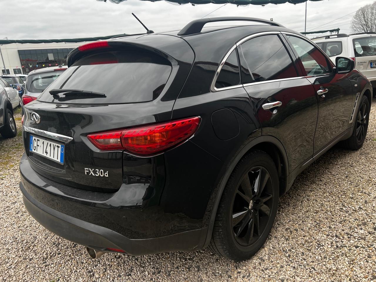 Infiniti FX FX30d S Premium