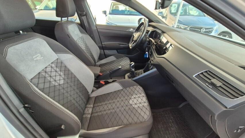 Volkswagen Taigo 1.0 TSI 110 CV R-Line (TETTO APRIBILE) - 2022