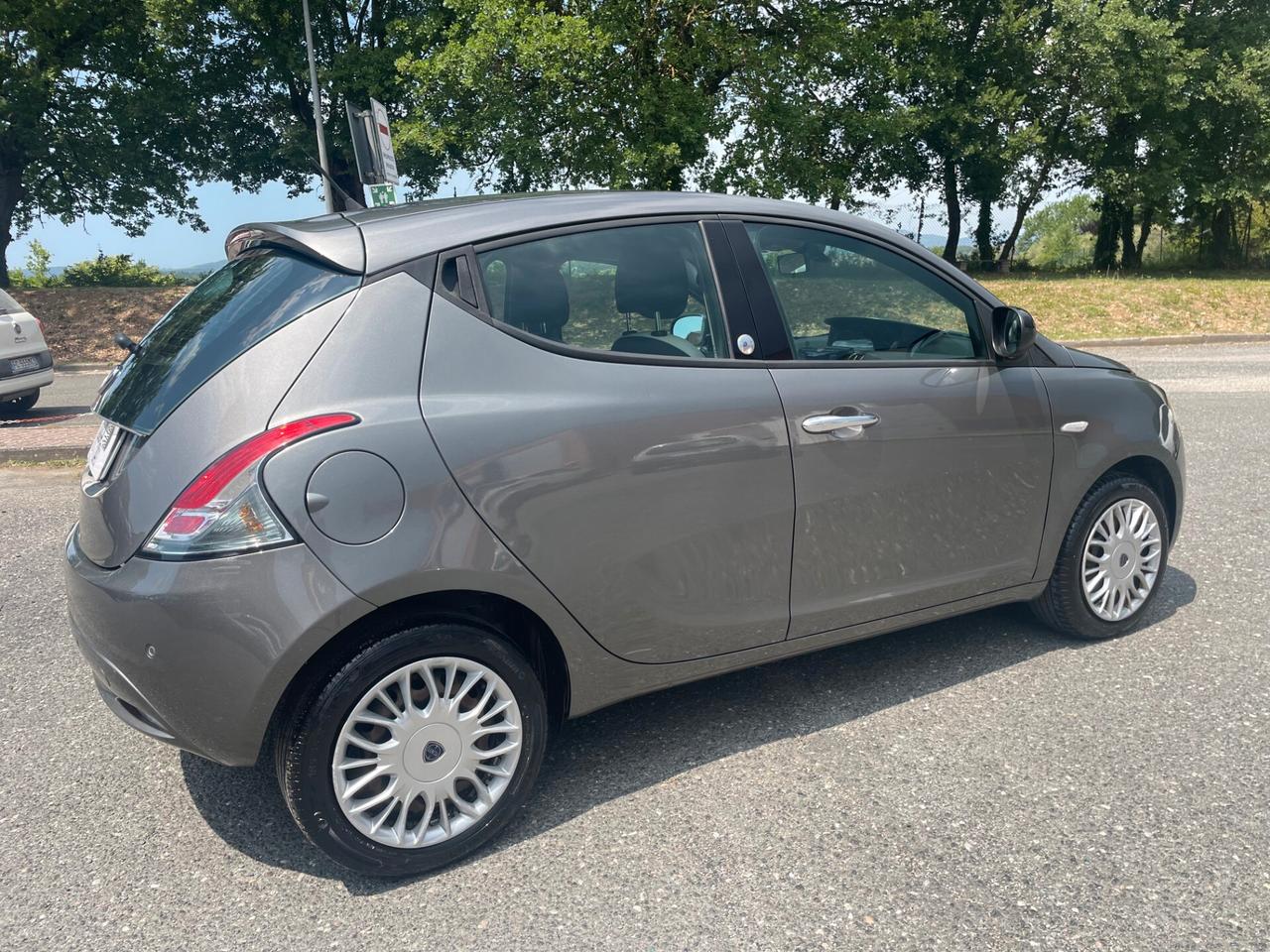 Lancia Ypsilon 1.2 69 CV 5 porte GPL Ecochic Gold - OK NEOPATENTATI