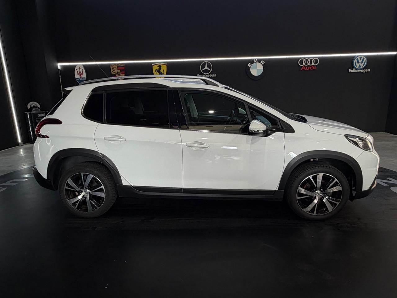Peugeot 2008 BlueHDi 100 S&S Allure