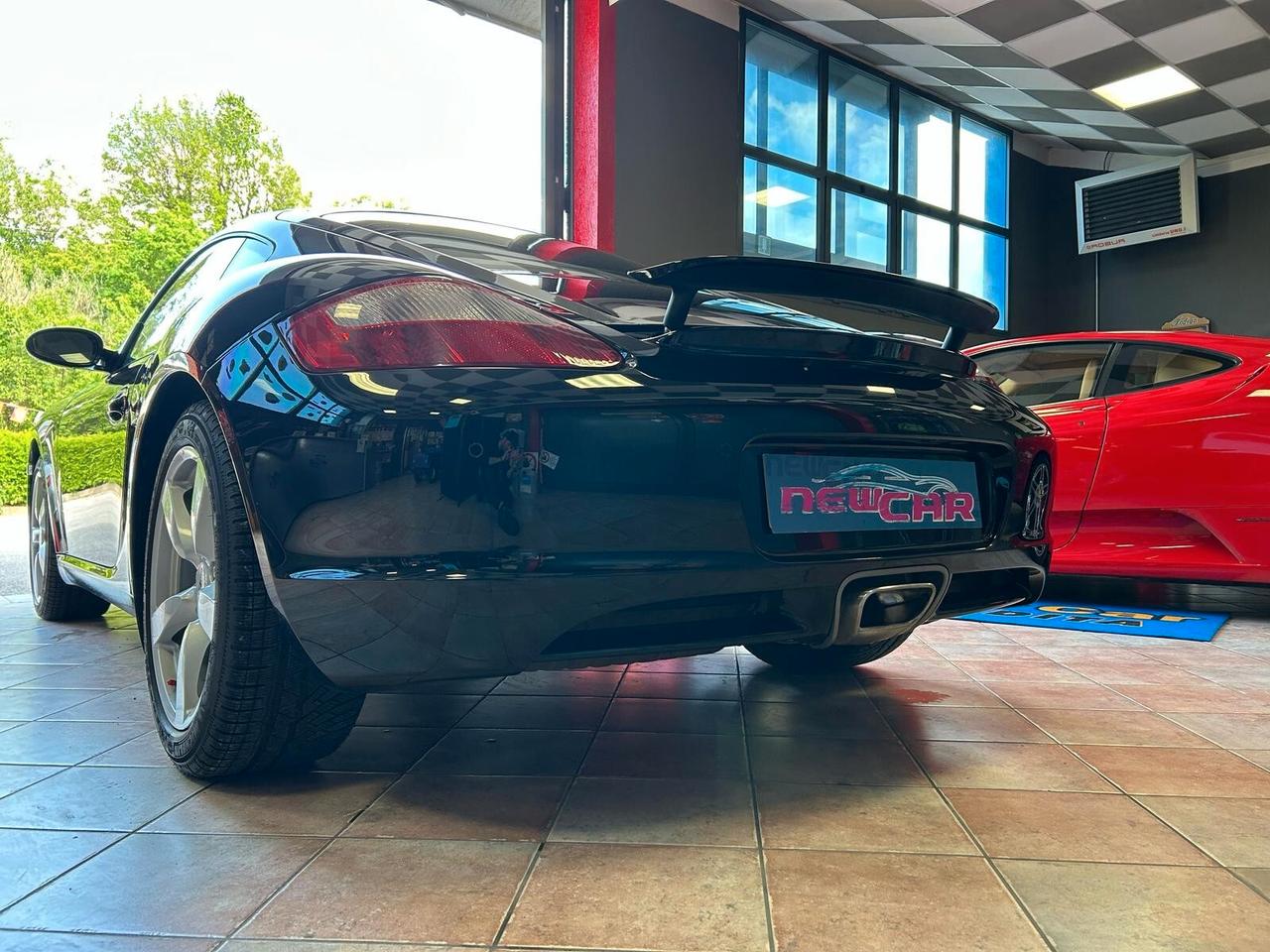 Porsche Cayman 2.7
