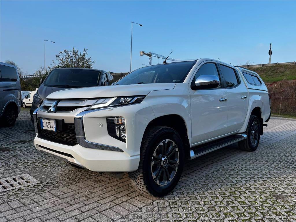MITSUBISHI L200 d.cab 2.3d Diamond 4wd 150cv auto del 2022