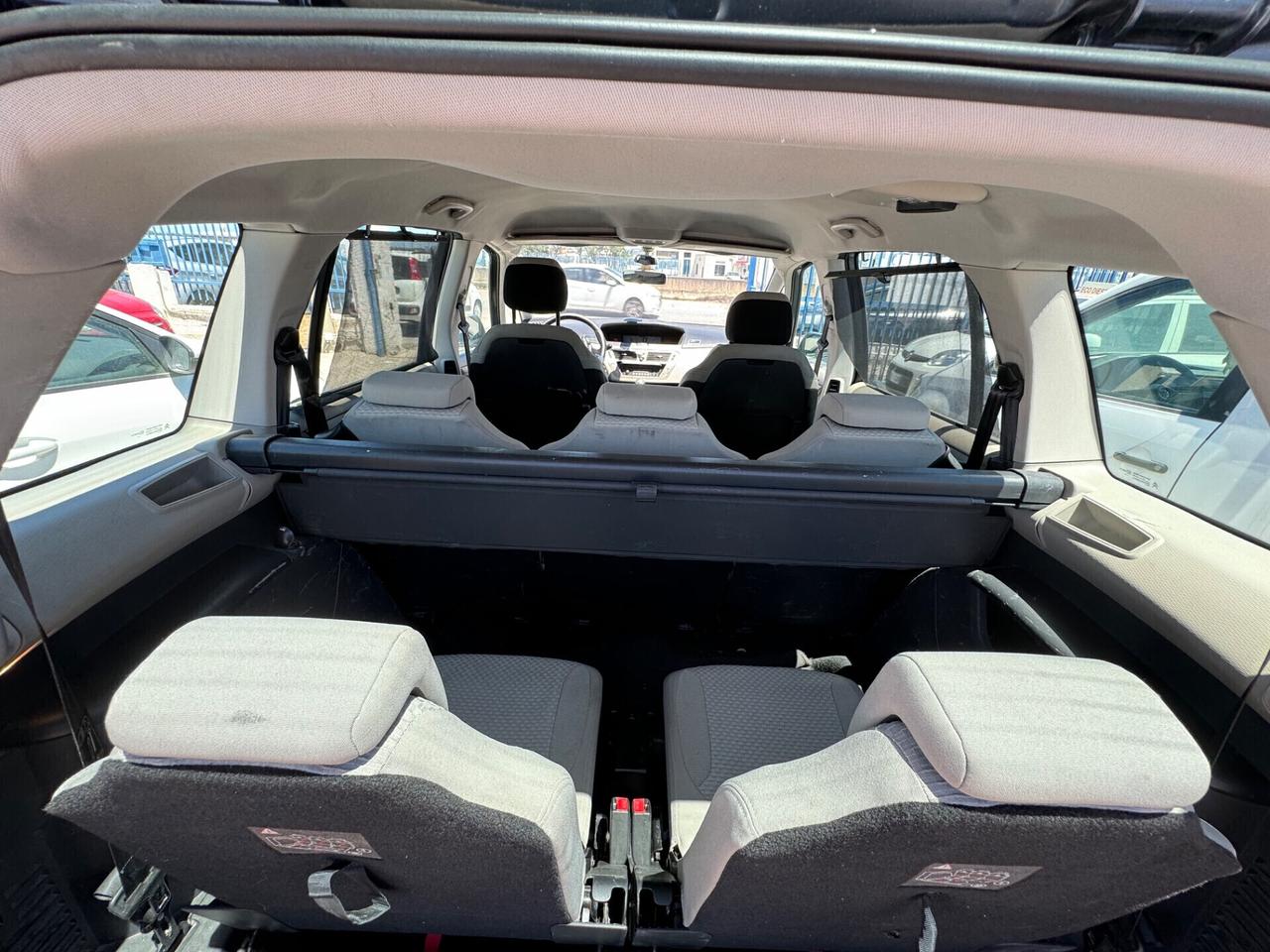 Citroen C4 Grand Picasso 1.6 HDi 110 7 POSTI