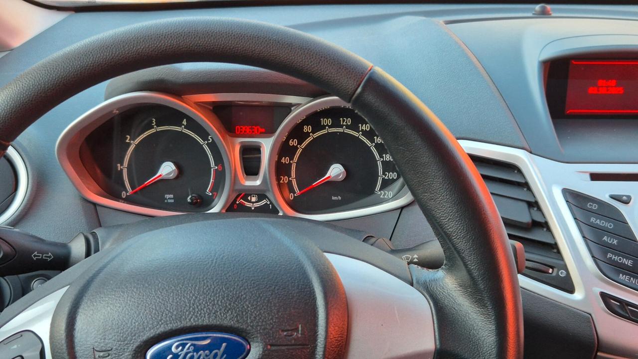 Ford Fiesta 1.2 82CV Titanium soli 39.000 km !!!