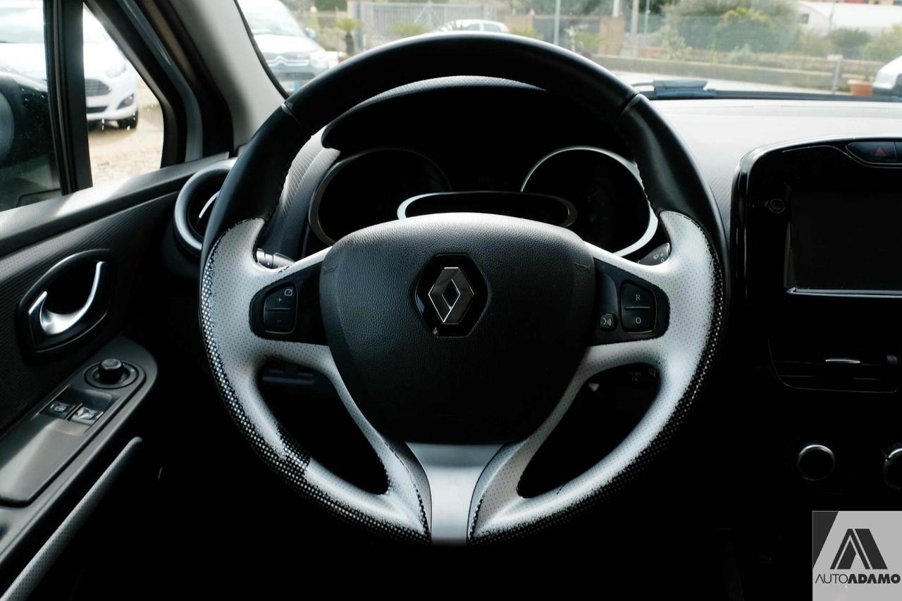 Renault Clio 75CV Energy Duel