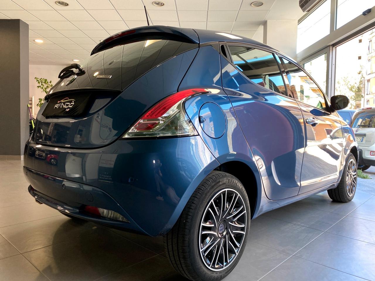 Lancia Ypsilon 1.0 Hybrid 70CV 5P. S&S Gold