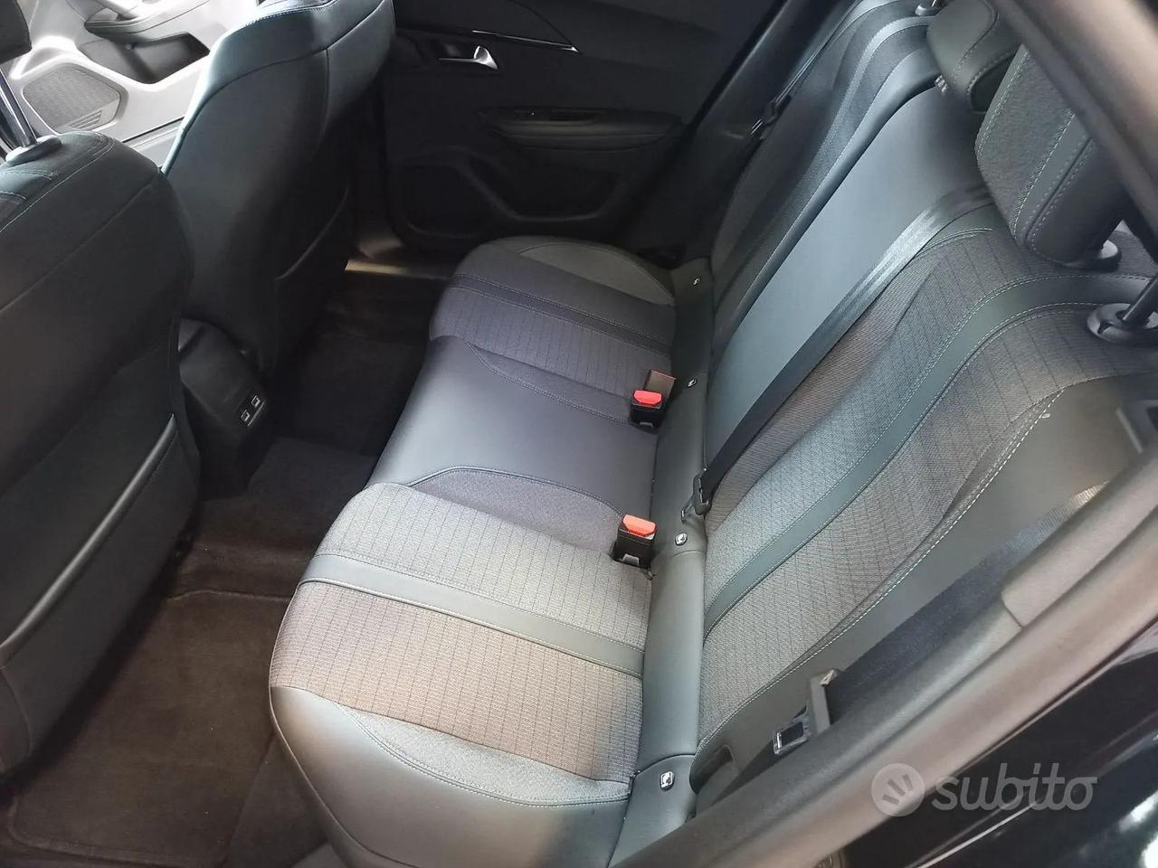 Peugeot 2008 Allure Pack S&S A/T iva deducibile