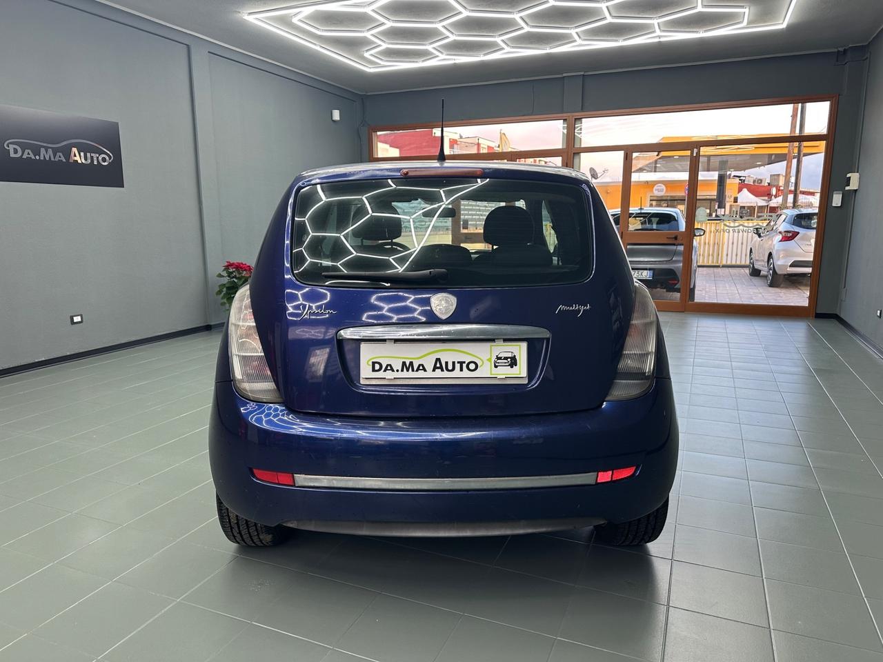 Lancia Ypsilon 1.3 MJT 90 CV Platino