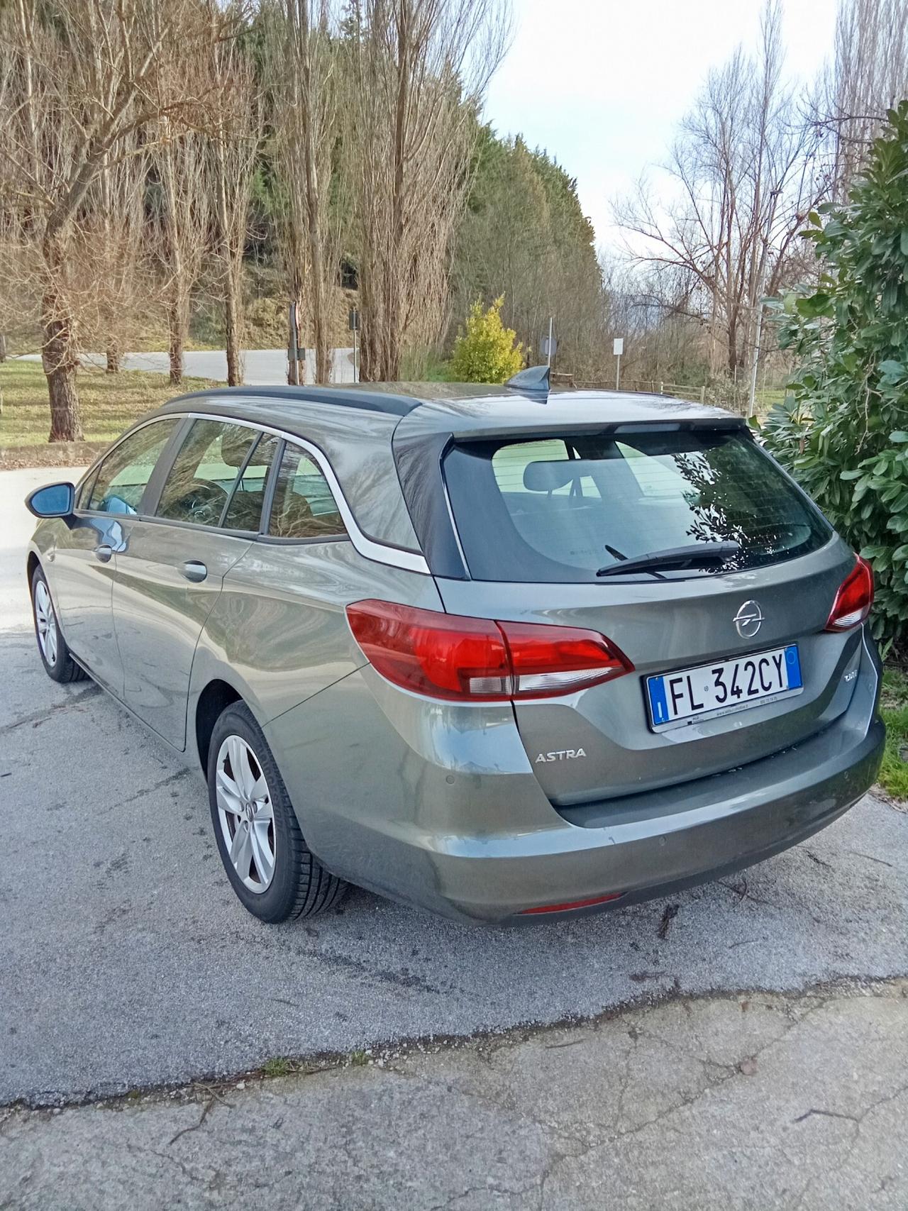 Opel Astra 1.6 CDTi 110CV SW fine 017