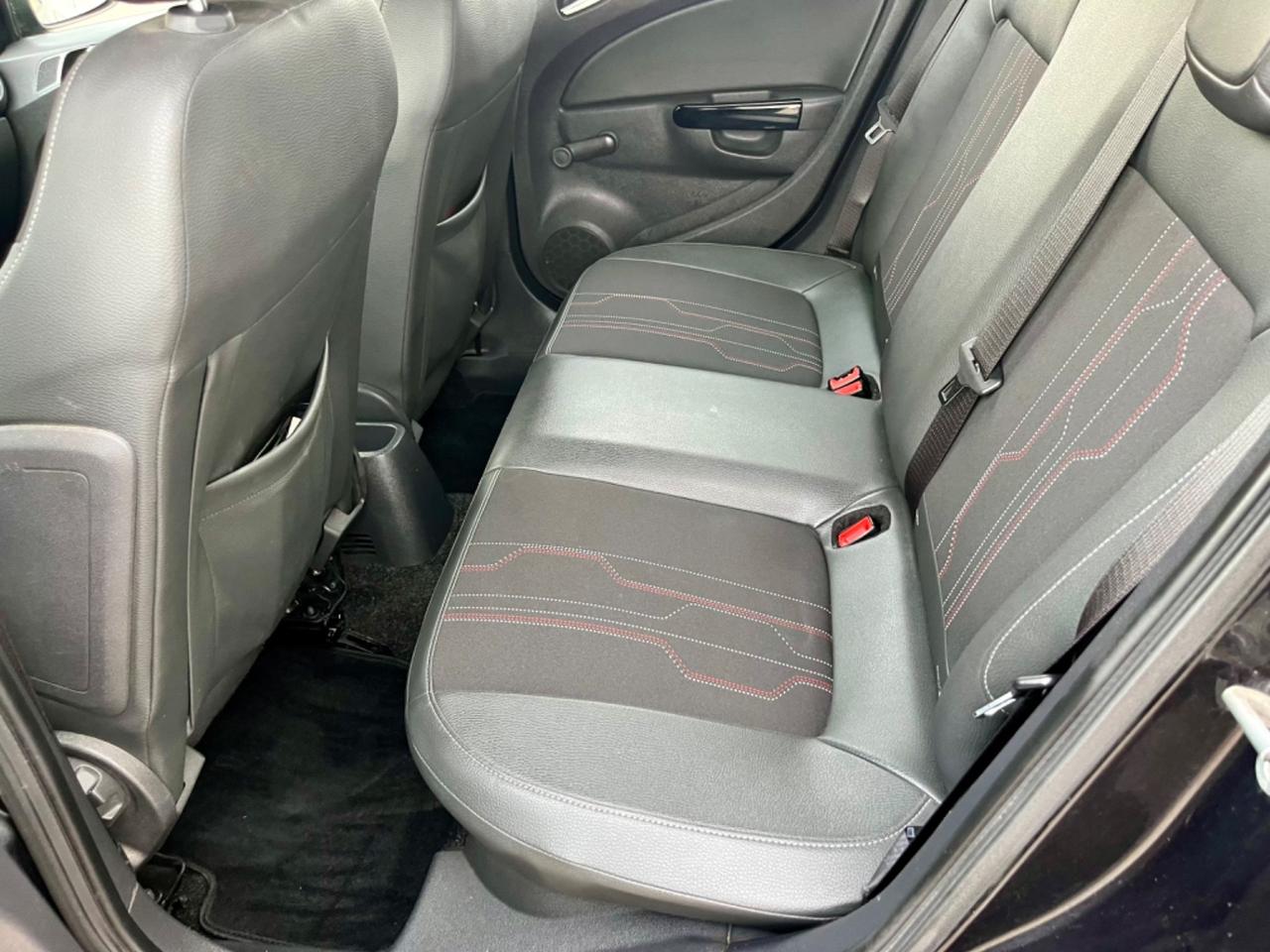 Opel Corsa 1.3d 2013 142.000km catena appena sostituita