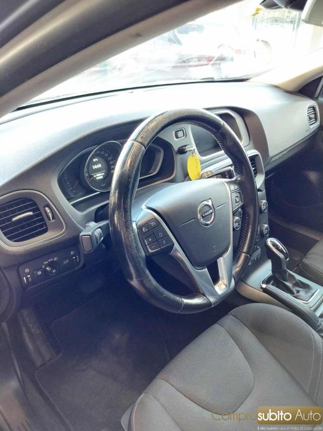 VOLVO V40 Cross Country D2 Geartronic Pro (Garanzia 12 Mesi)