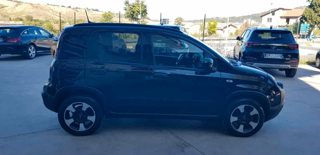 Fiat New Panda Cross 1.0 Hybrid 70CV