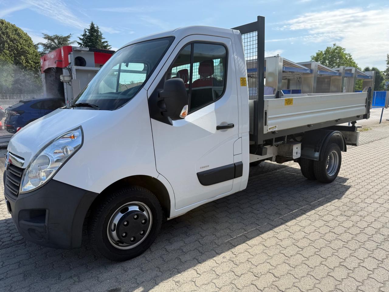 Opel Movano Ribaltabile Trilaterale