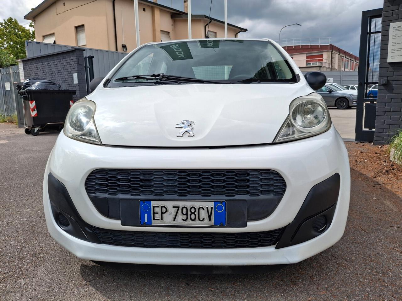 Peugeot 107 1.0 Benzina 68CV. 5 Porte-OK NEOPATENTATI-