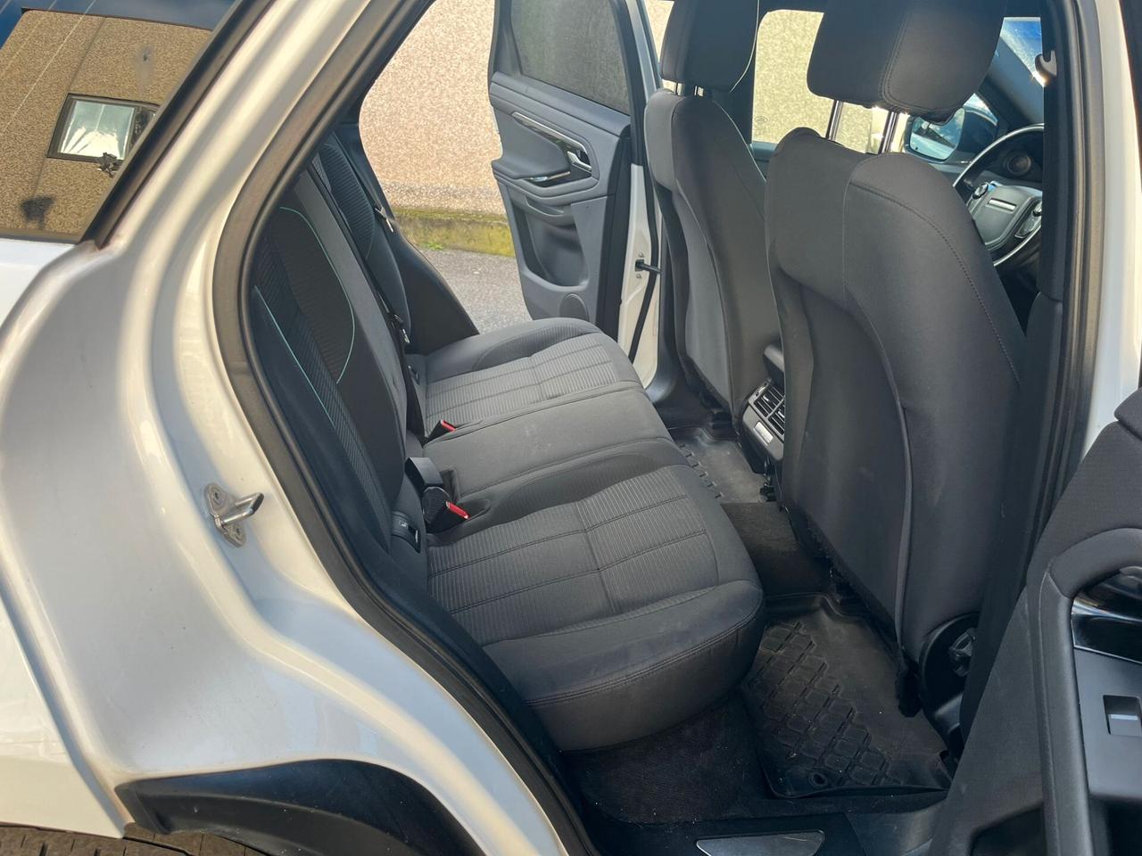 Land Rover Range Evoque 2.0D I4-L.Flw 150CV AWD Auto R-Dynamic SE