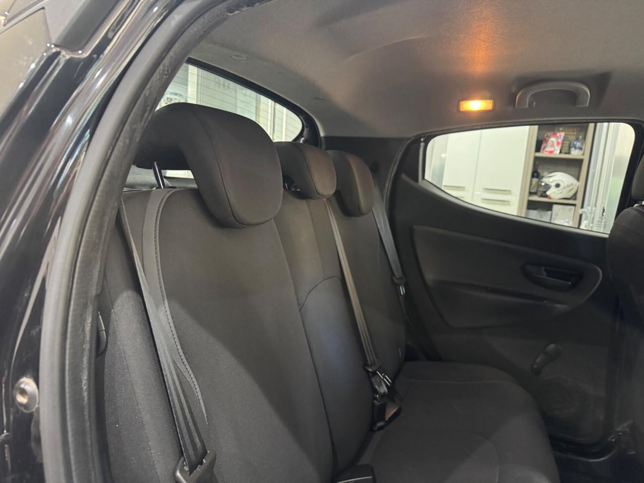 Lancia Ypsilon 1.3 MJT 95 CV Silver Occasione