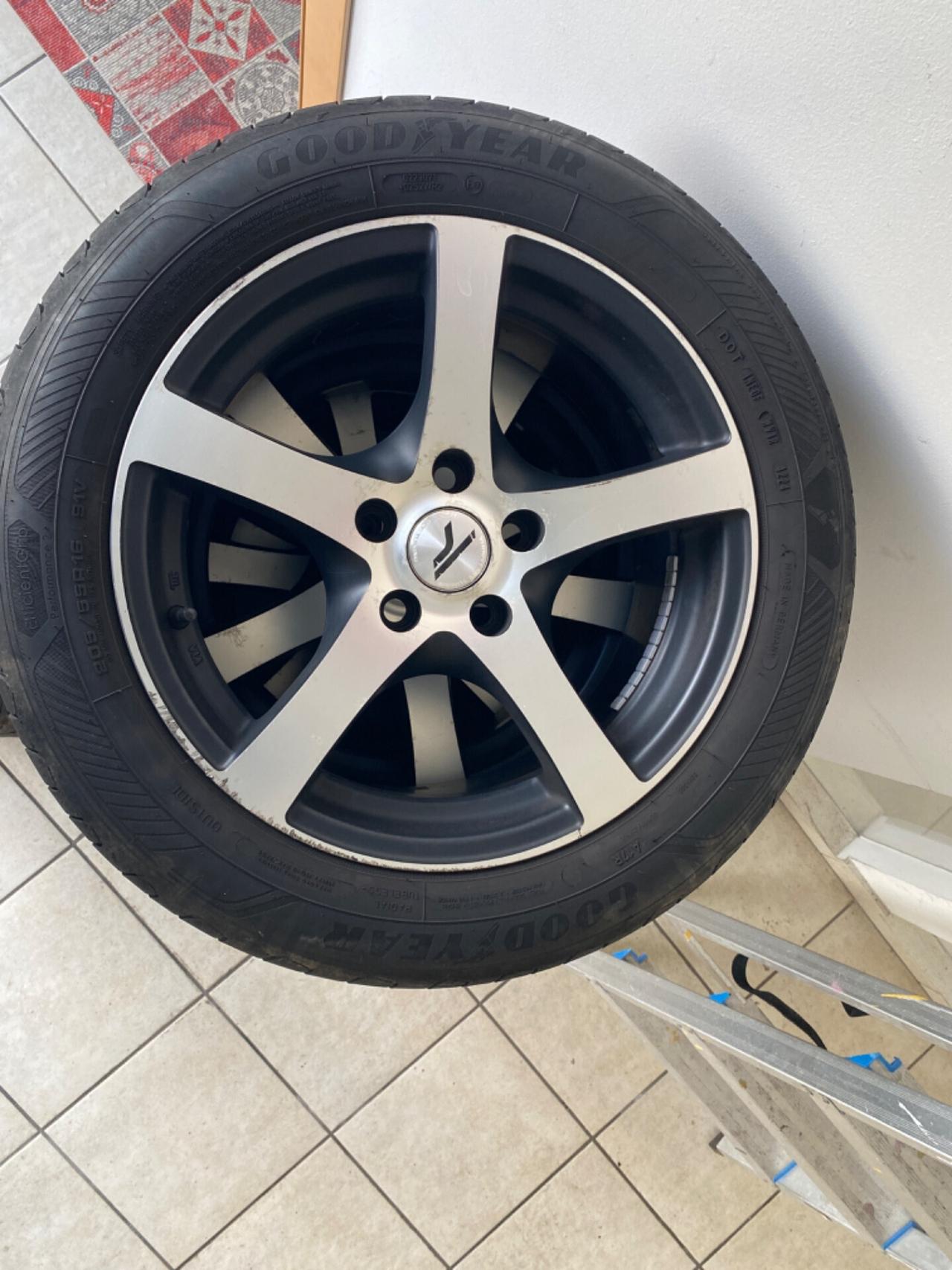 Alfa Romeo Giulietta 1.6 JTDm x neo patentati