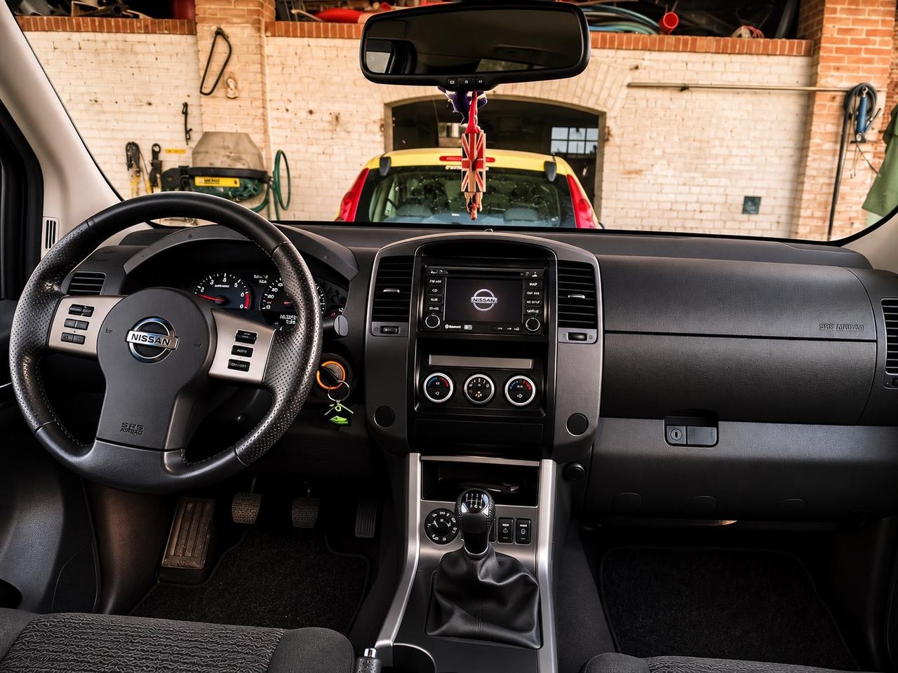 Nissan Navara 2.5 dCi 190CV 4 porte Double Cab LE