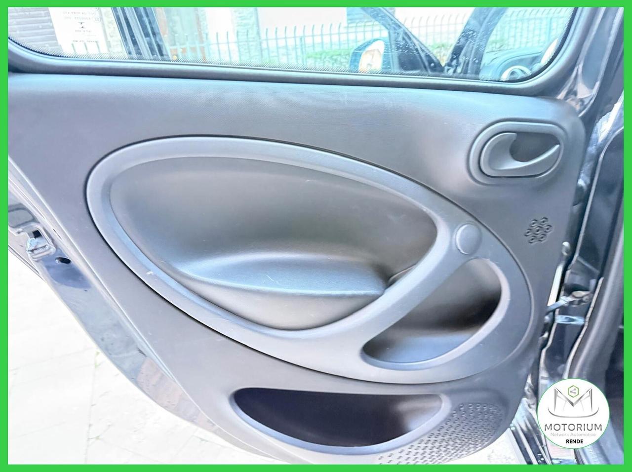 Smart ForFour 70 1.0 twinamic Youngster Automatica 05/2017