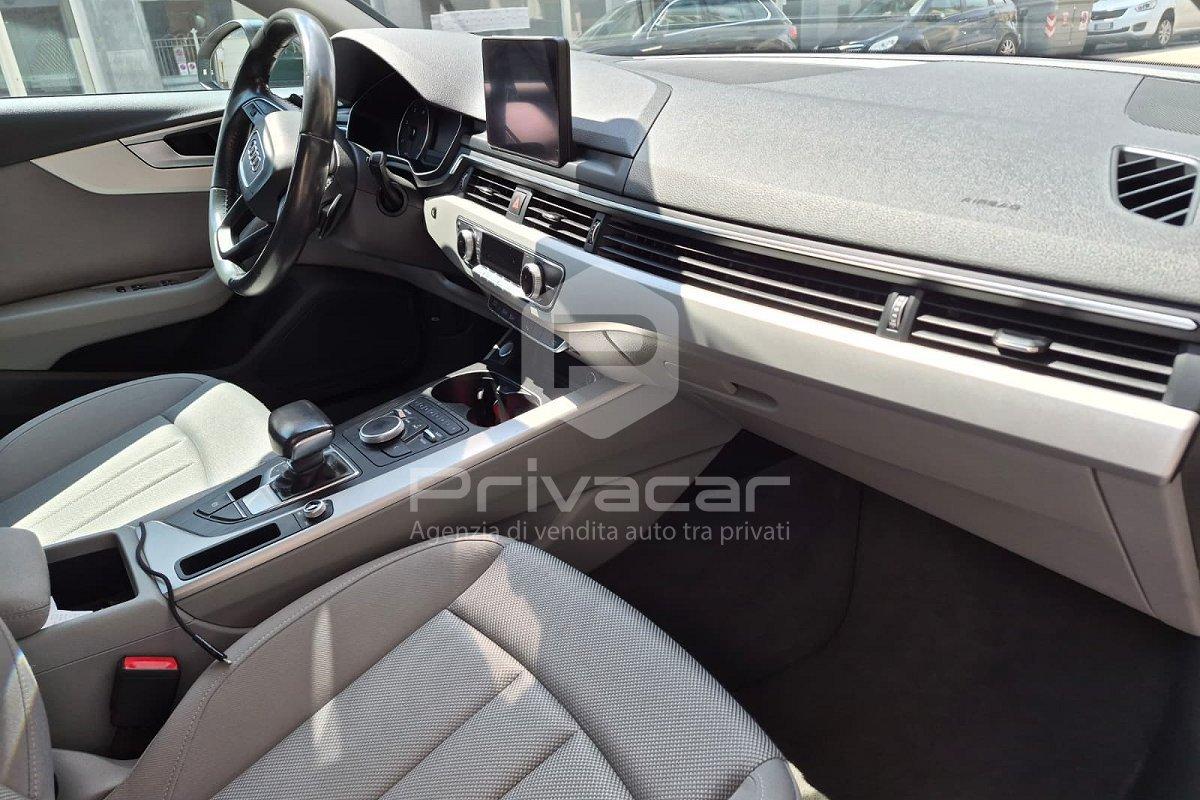 AUDI A4 Avant 30 TDI S tronic