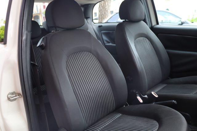 LANCIA Ypsilon 1.2i 69CV 5Porte UniProprietario per NEOPATENTATI